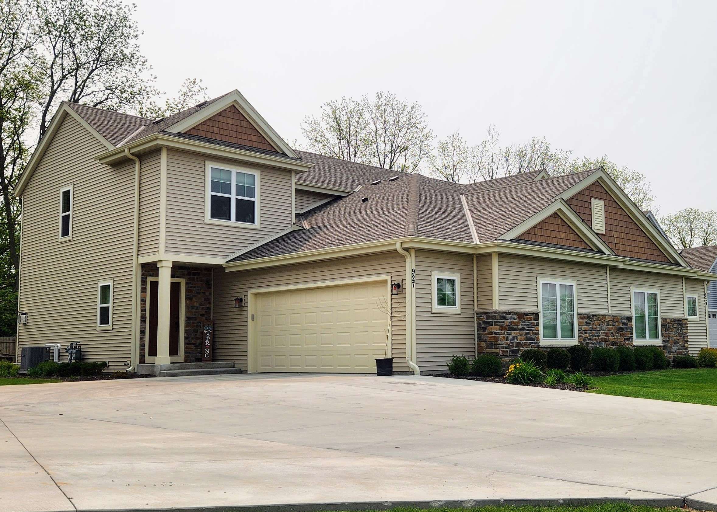 927 Fleetfoot Drive